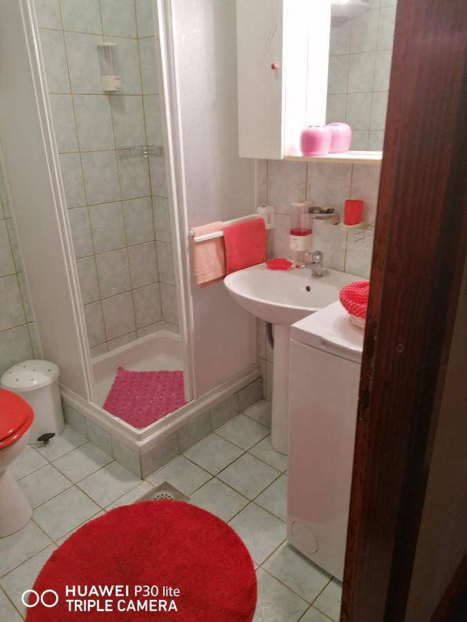 Apartmani Zute Račišće Dış mekan fotoğraf